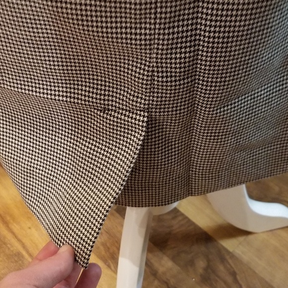 Christopher & Banks houndstooth pencil skirt. - Picture 6 of 7